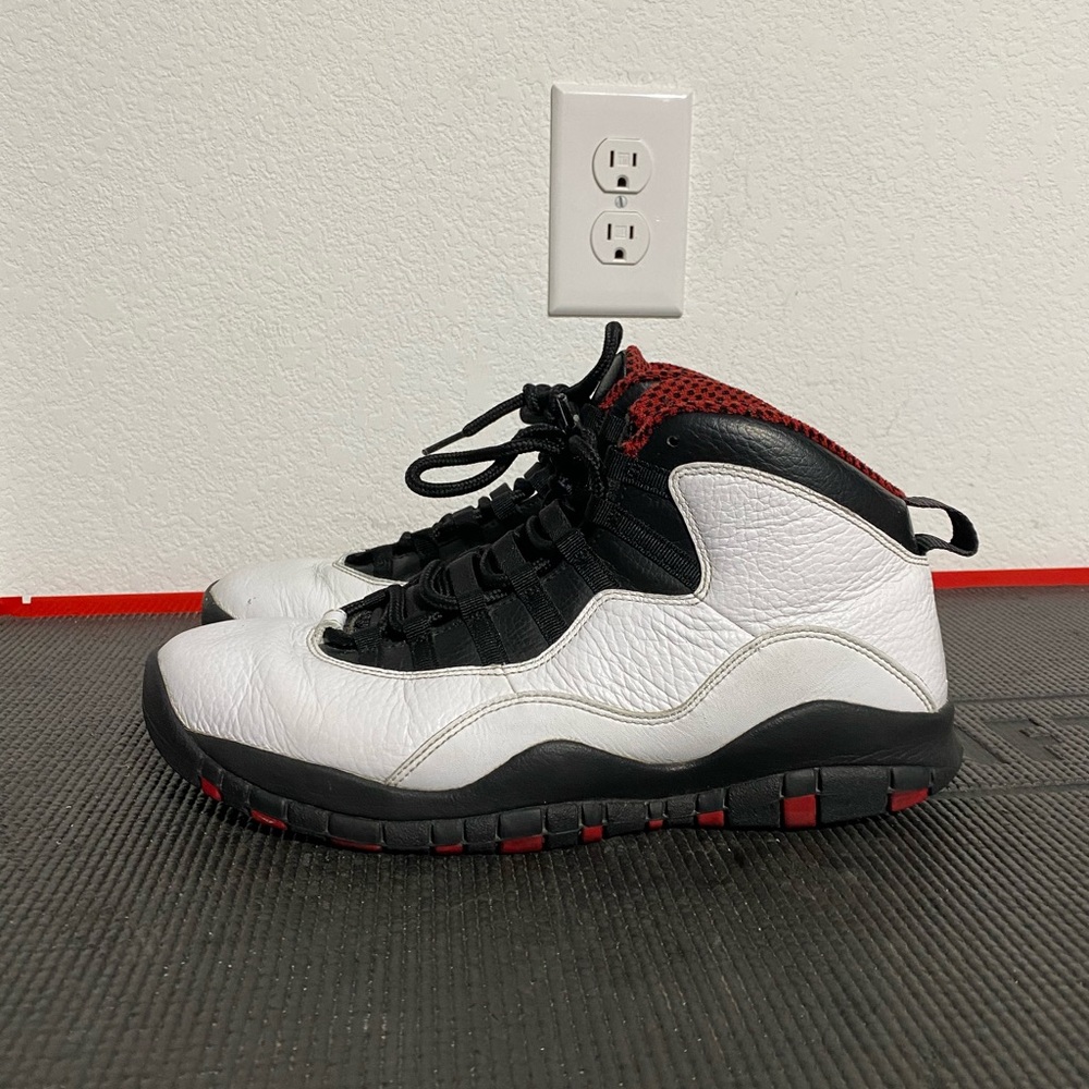 Nike air Jordan Chicago 10 size 9.5